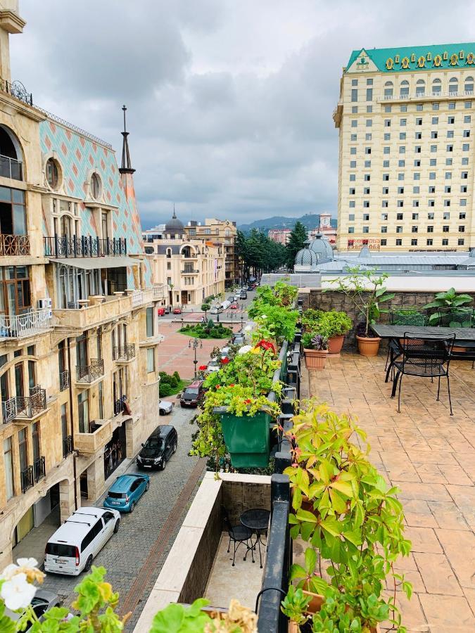 Hotel Brighton Batumi Esterno foto
