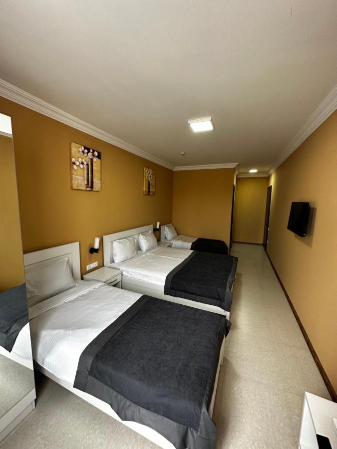 Hotel Brighton Batumi Esterno foto