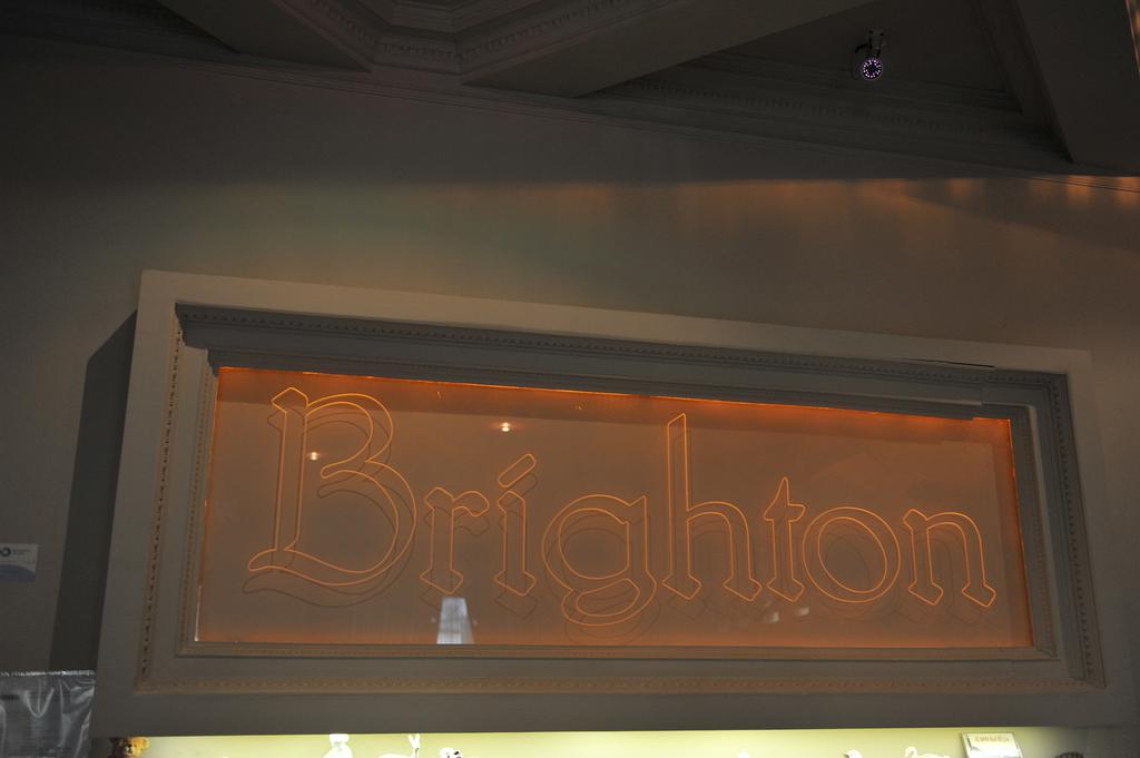 Hotel Brighton Batumi Esterno foto