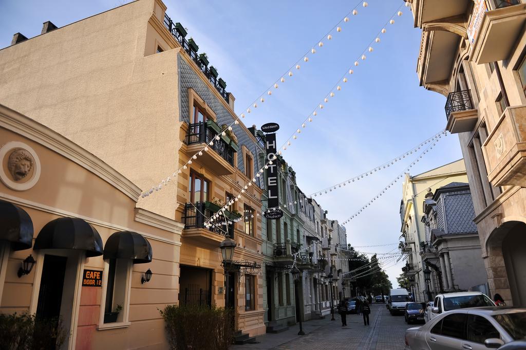 Hotel Brighton Batumi Esterno foto